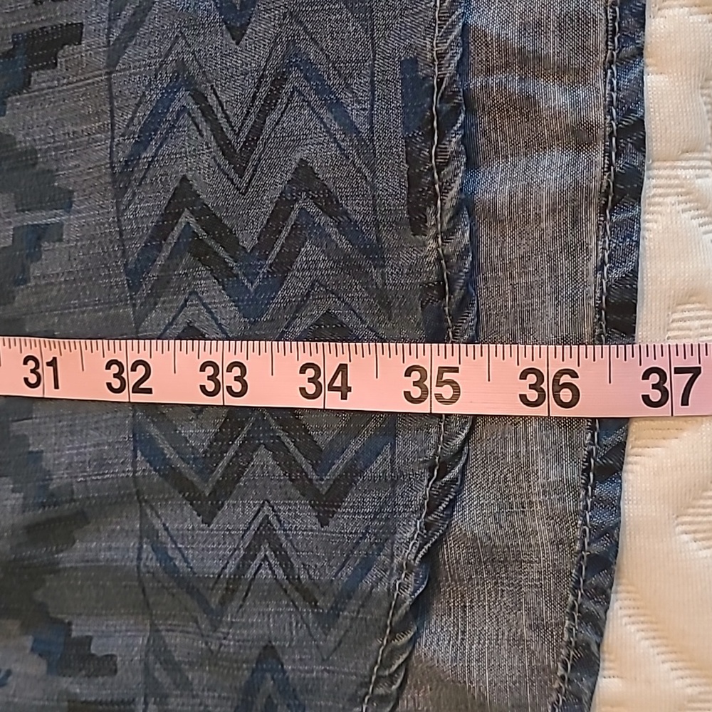 Philosophy blue jean Aztec pattern dress. With pockets. Size Medium. - Picture 7 of 8